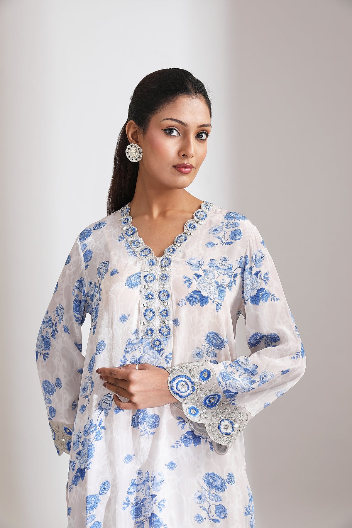 Blue White Floral Printed Kurta with Pant & Dupatta Set