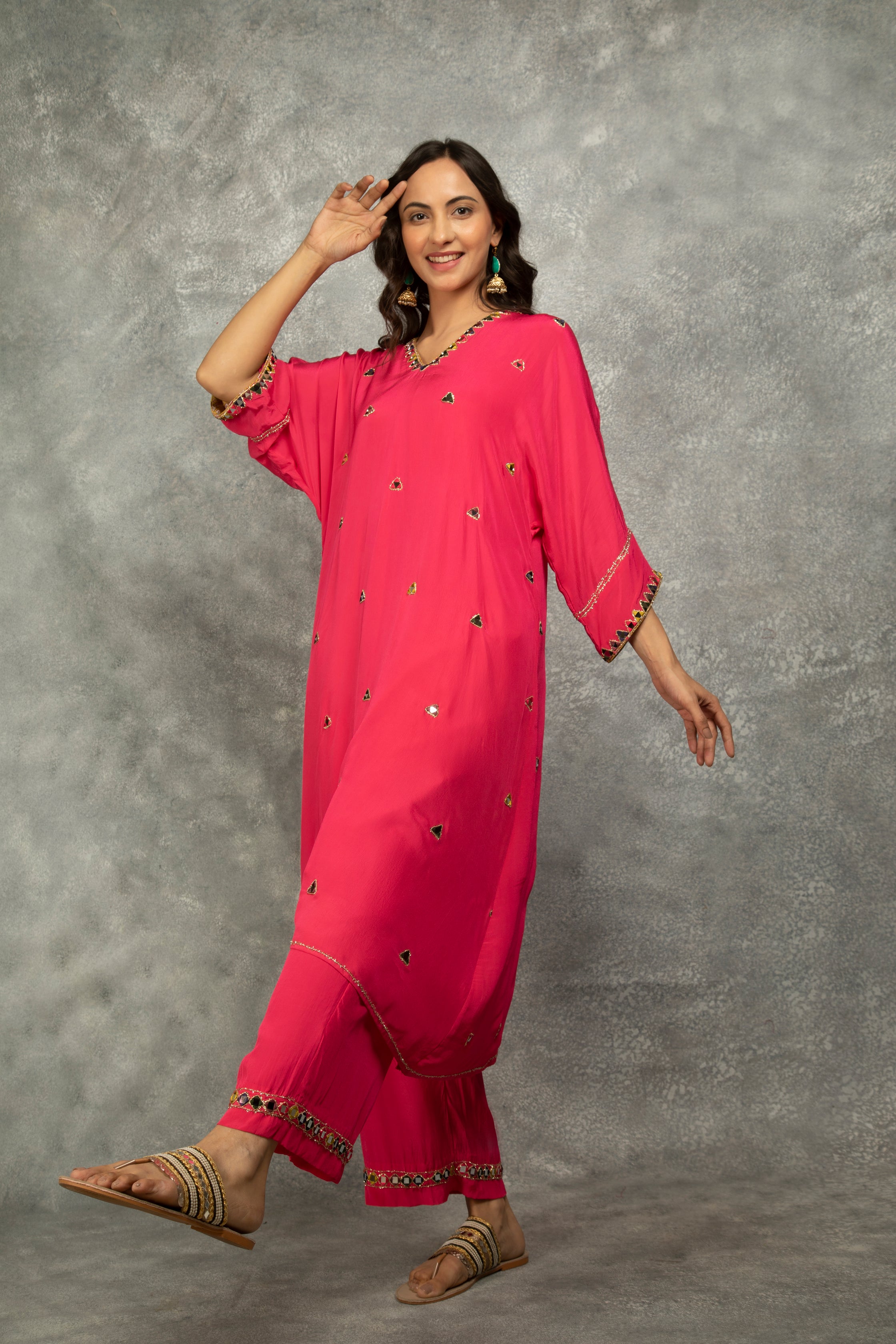 Fushia High Low Low Mirror Work Kaftaan Set