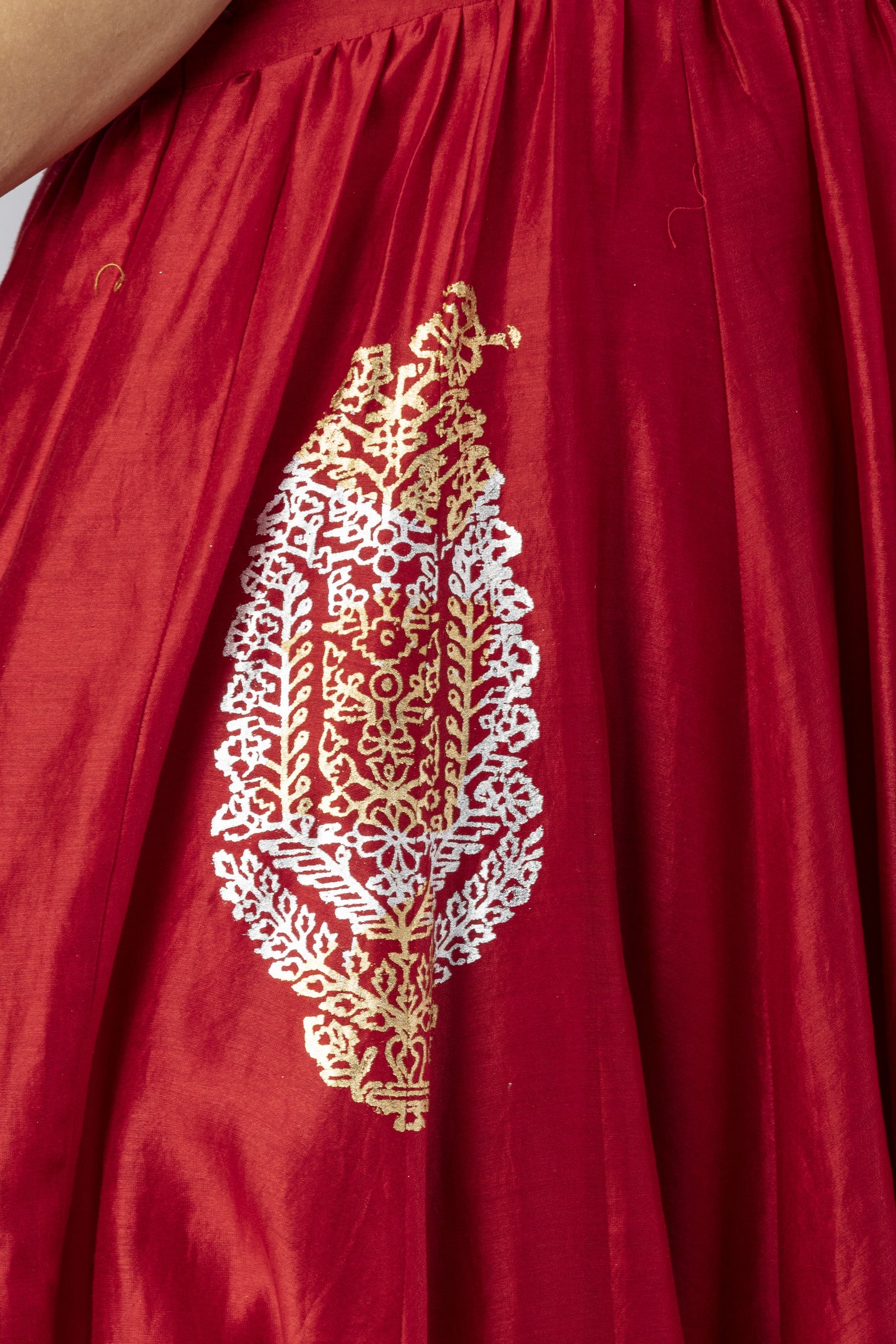 Red Sleevless Anarkali Style with Narrow Pants and Mirror Work Dupatta Set